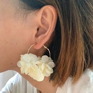 💖 2/$30 Gold tone Hoop ivory Flower Petals wedding fabric statement Earrings